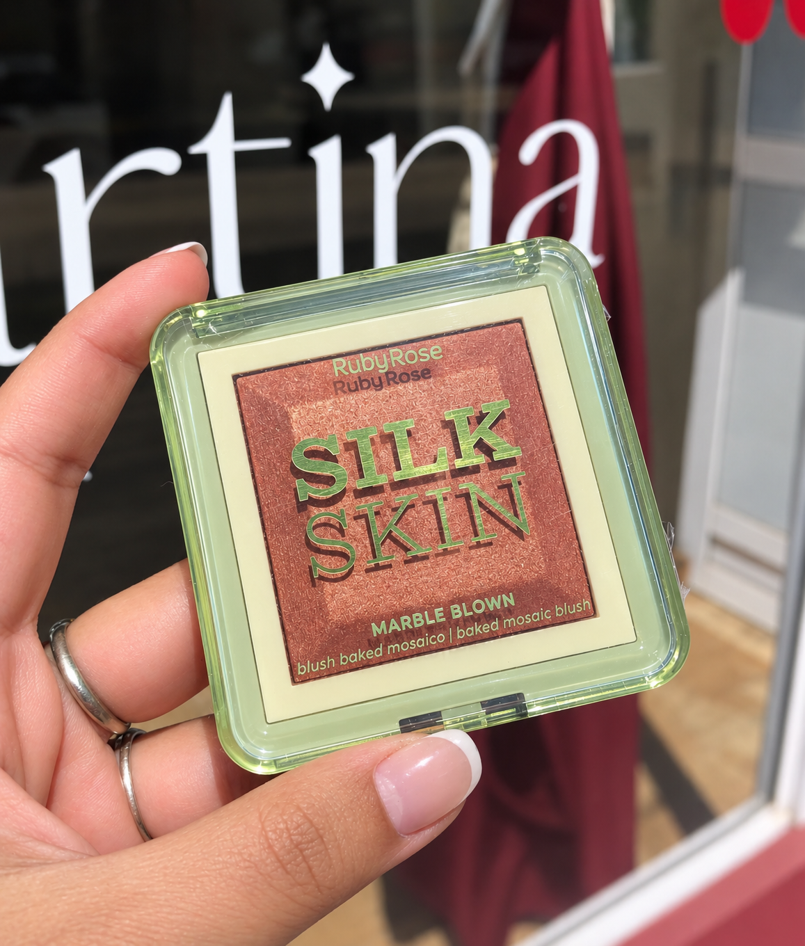 Sombra satinada SILK SKIN 